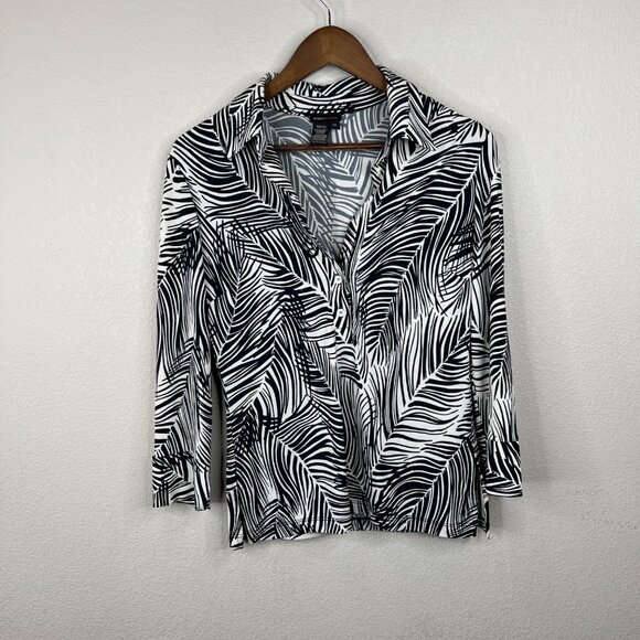 BCBGMAXAZRIA Black White Palm Leaf 3/4 Sleeve Wrap Blouse‎ M - Picture 3 of 12
